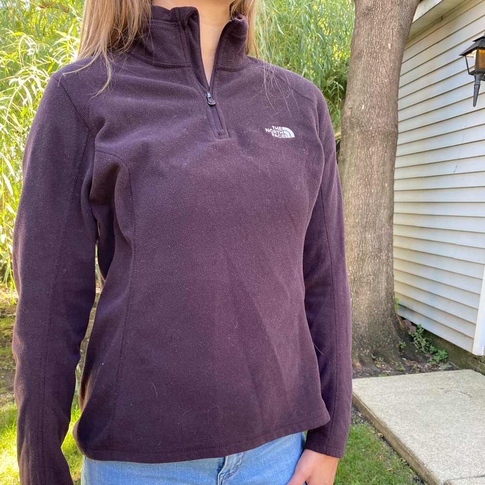 The NORTHFACE plum zip up sweater